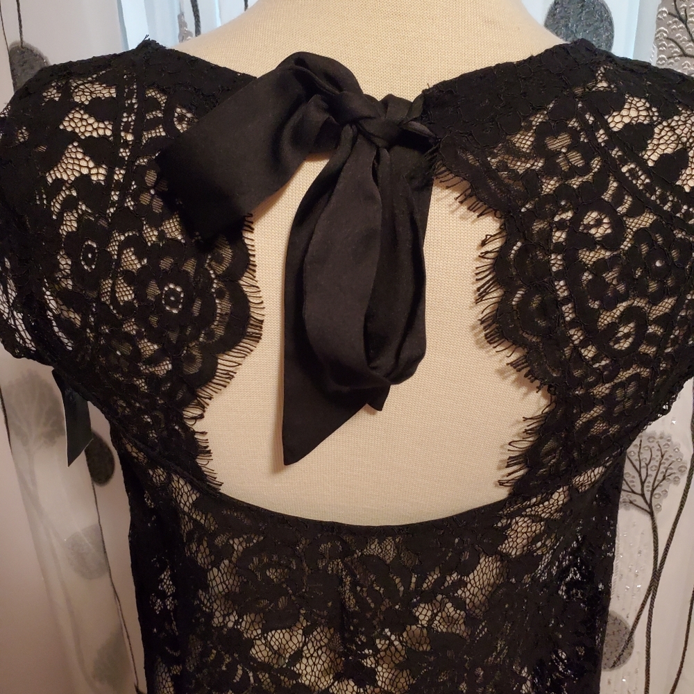 NWT Abercomibe & Fitch black Lace top in size xs small